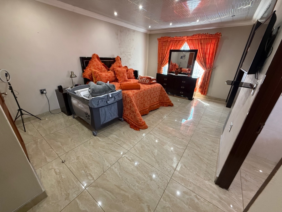 9 Bedroom Property for Sale in Aerorand Mpumalanga