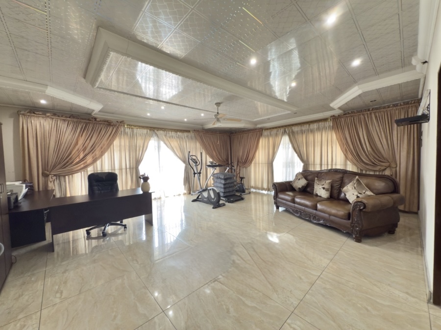 9 Bedroom Property for Sale in Aerorand Mpumalanga