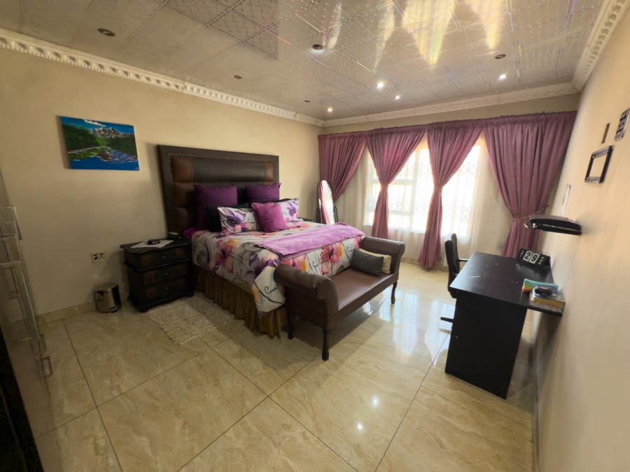 9 Bedroom Property for Sale in Aerorand Mpumalanga