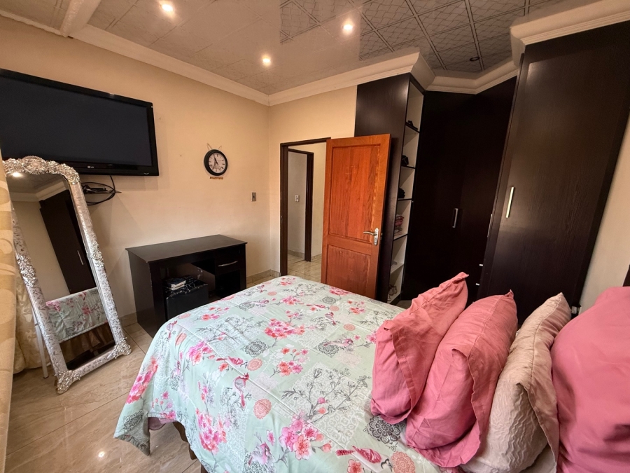 9 Bedroom Property for Sale in Aerorand Mpumalanga