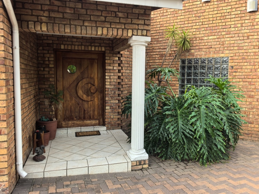 3 Bedroom Property for Sale in Die Heuwel Ext 4 Mpumalanga
