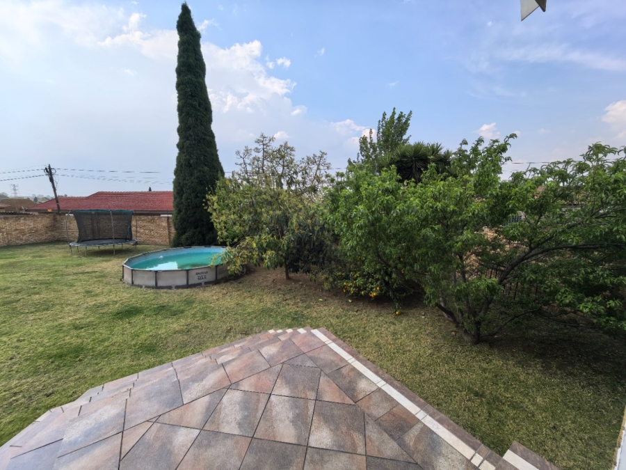 3 Bedroom Property for Sale in Die Heuwel Ext 4 Mpumalanga