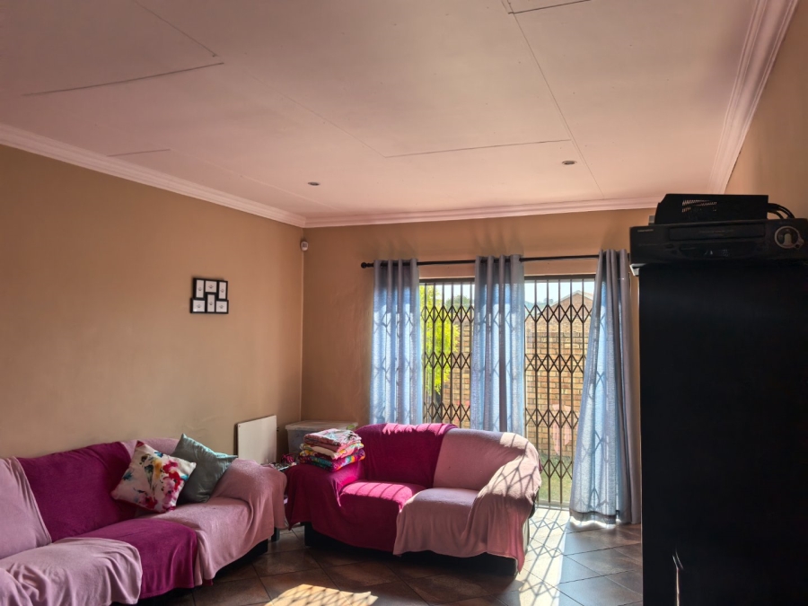 3 Bedroom Property for Sale in Die Heuwel Ext 4 Mpumalanga