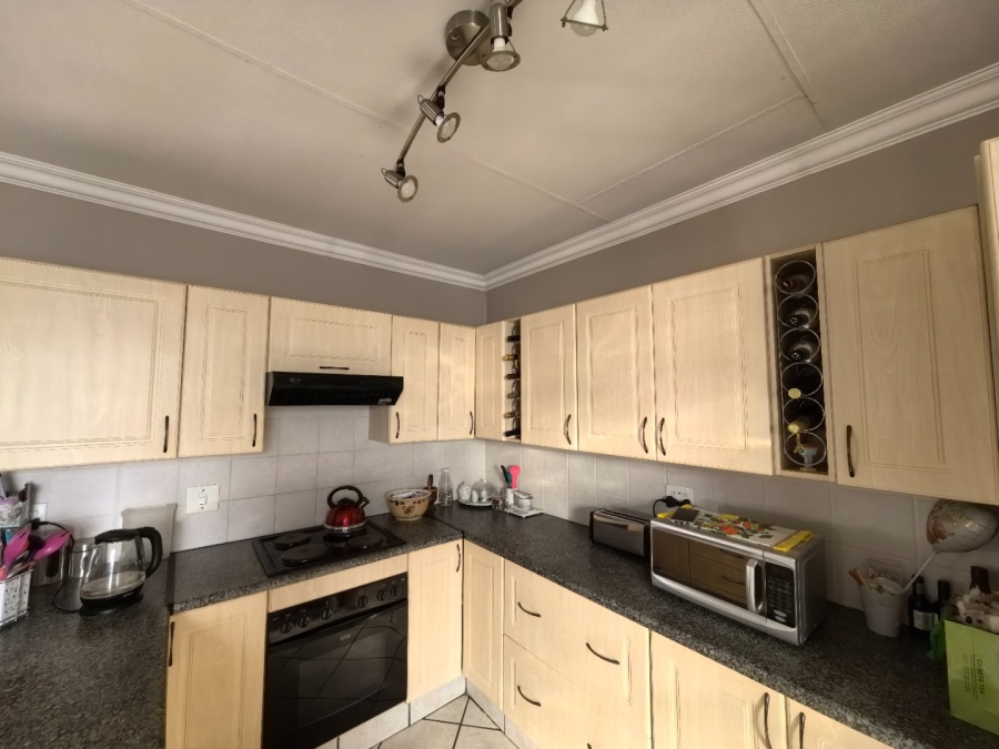 3 Bedroom Property for Sale in Die Heuwel Ext 4 Mpumalanga