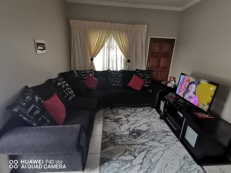 To Let 2 Bedroom Property for Rent in Terra Nova Mpumalanga