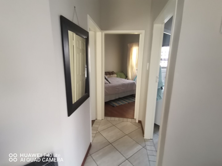 To Let 2 Bedroom Property for Rent in Terra Nova Mpumalanga