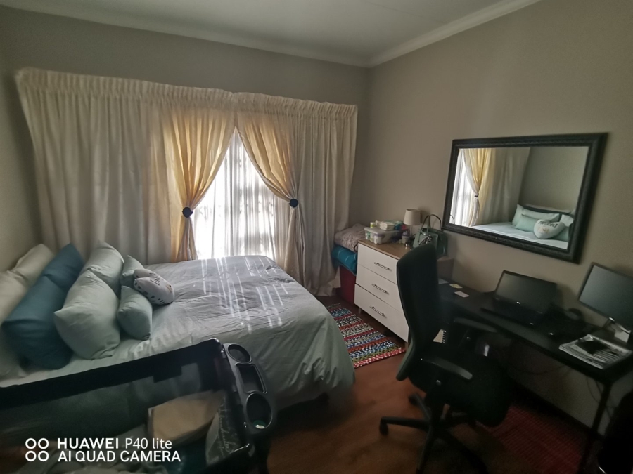 To Let 2 Bedroom Property for Rent in Terra Nova Mpumalanga