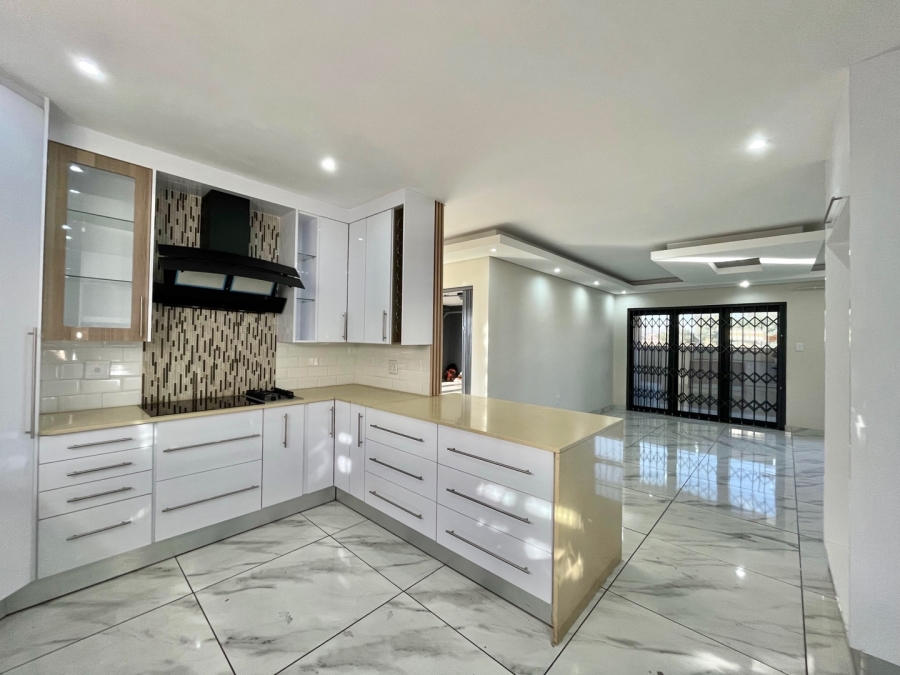 4 Bedroom Property for Sale in Aerorand Mpumalanga