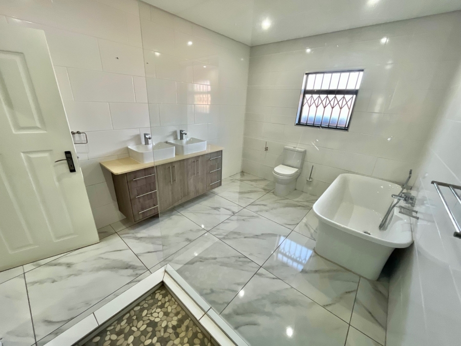 4 Bedroom Property for Sale in Aerorand Mpumalanga
