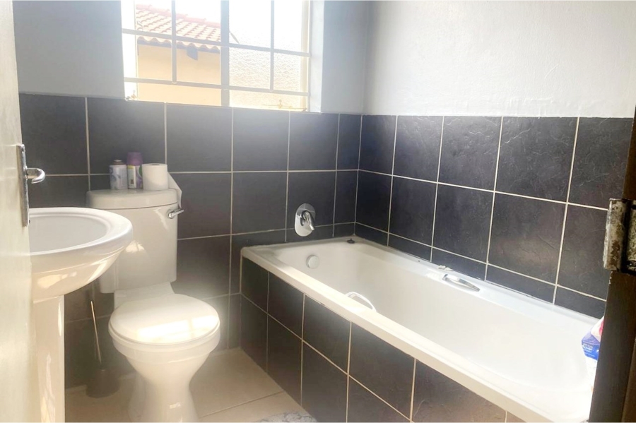 3 Bedroom Property for Sale in Stonehenge Mpumalanga