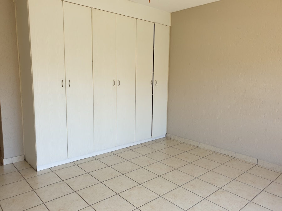 To Let 2 Bedroom Property for Rent in Stonehenge Mpumalanga