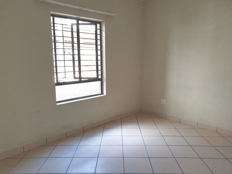 To Let 2 Bedroom Property for Rent in Stonehenge Mpumalanga