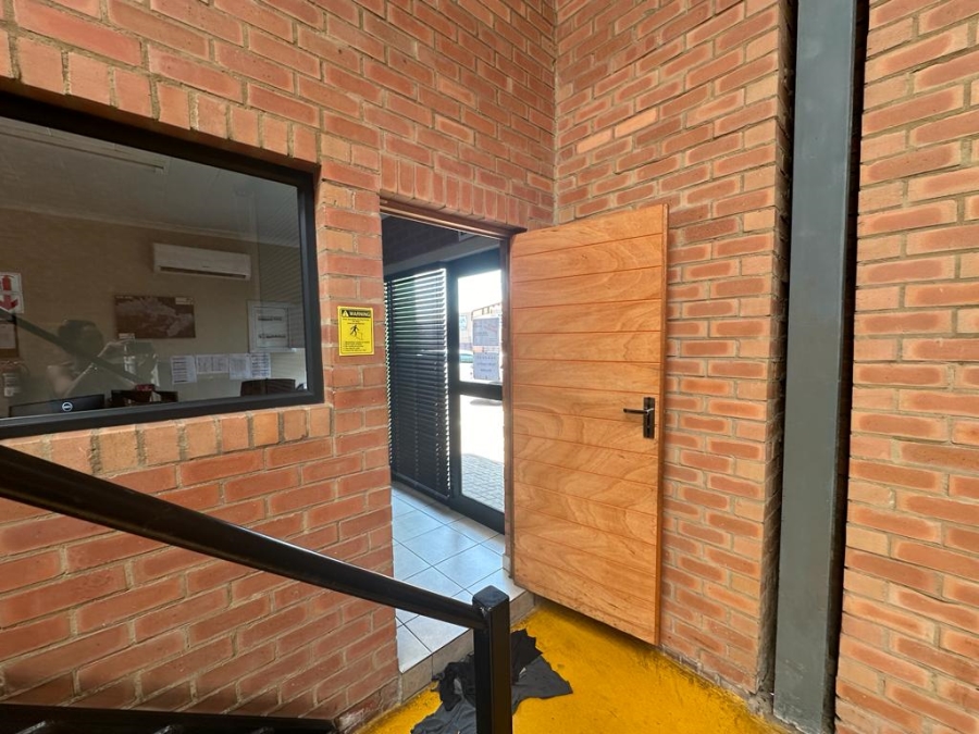 To Let Commercial Property for Rent in SAE Business Park Mpumalanga