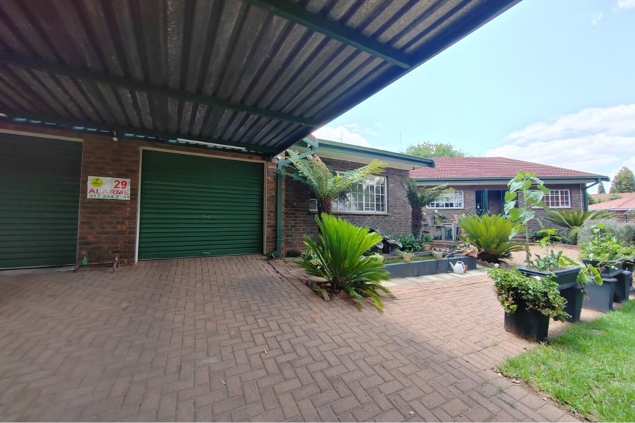 5 Bedroom Property for Sale in Gholfsig Mpumalanga