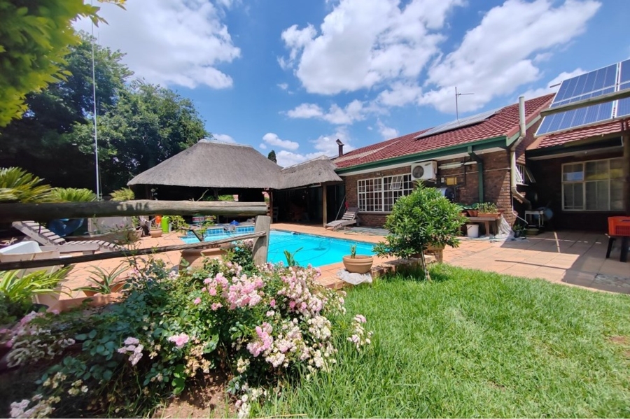 5 Bedroom Property for Sale in Gholfsig Mpumalanga