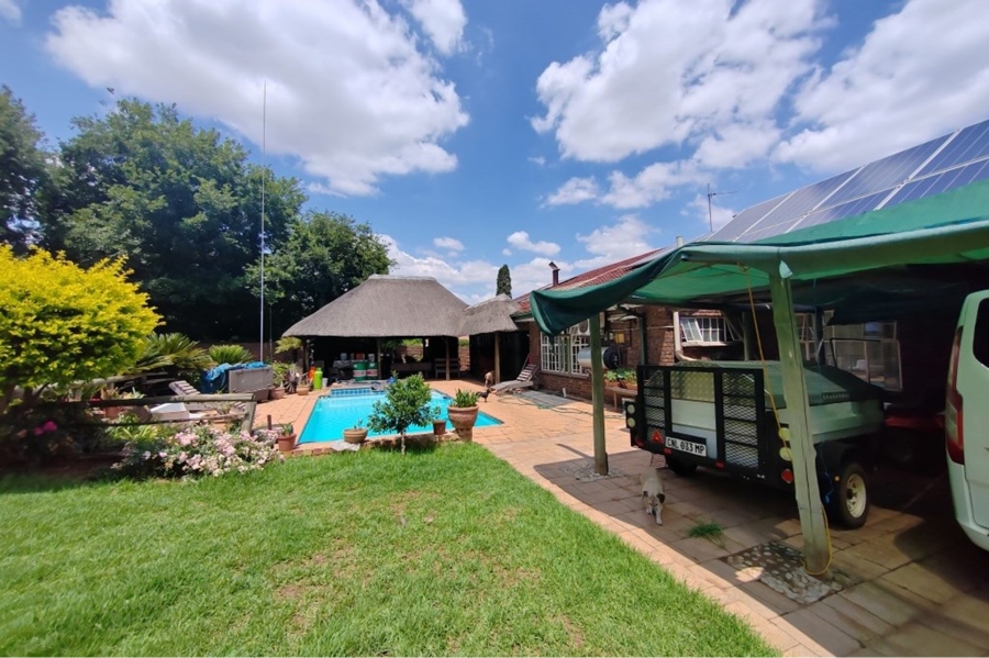 5 Bedroom Property for Sale in Gholfsig Mpumalanga