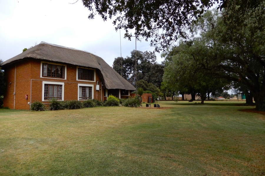 6 Bedroom Property for Sale in Delmas Mpumalanga