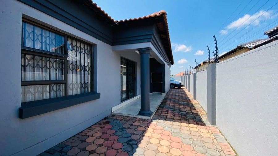 4 Bedroom Property for Sale in Aerorand South Mpumalanga