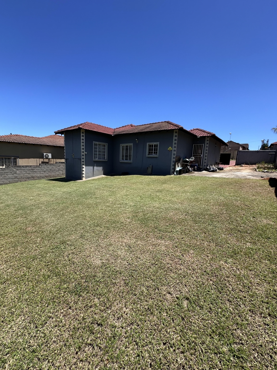 3 Bedroom Property for Sale in Stonehenge Mpumalanga