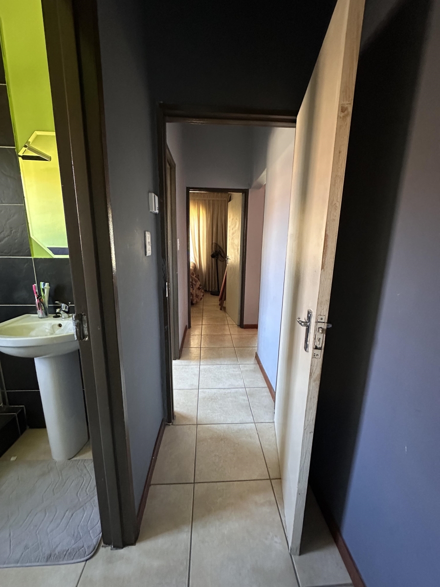 3 Bedroom Property for Sale in Stonehenge Mpumalanga