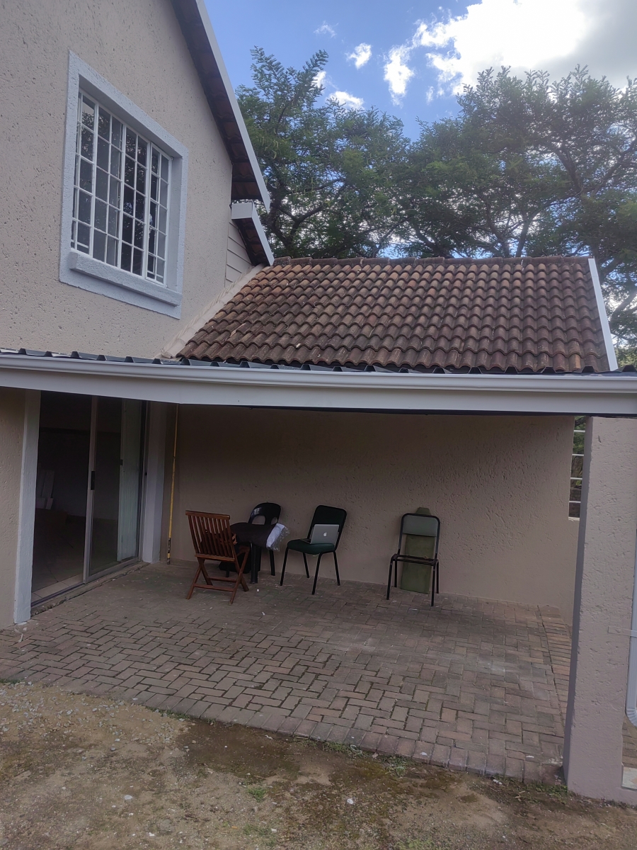 6 Bedroom Property for Sale in Stonehenge Mpumalanga