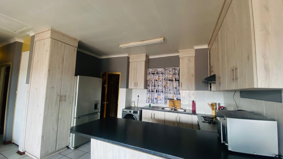 3 Bedroom Property for Sale in Aerorand Mpumalanga