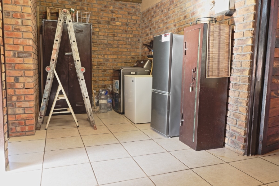 4 Bedroom Property for Sale in Marloth Park Mpumalanga