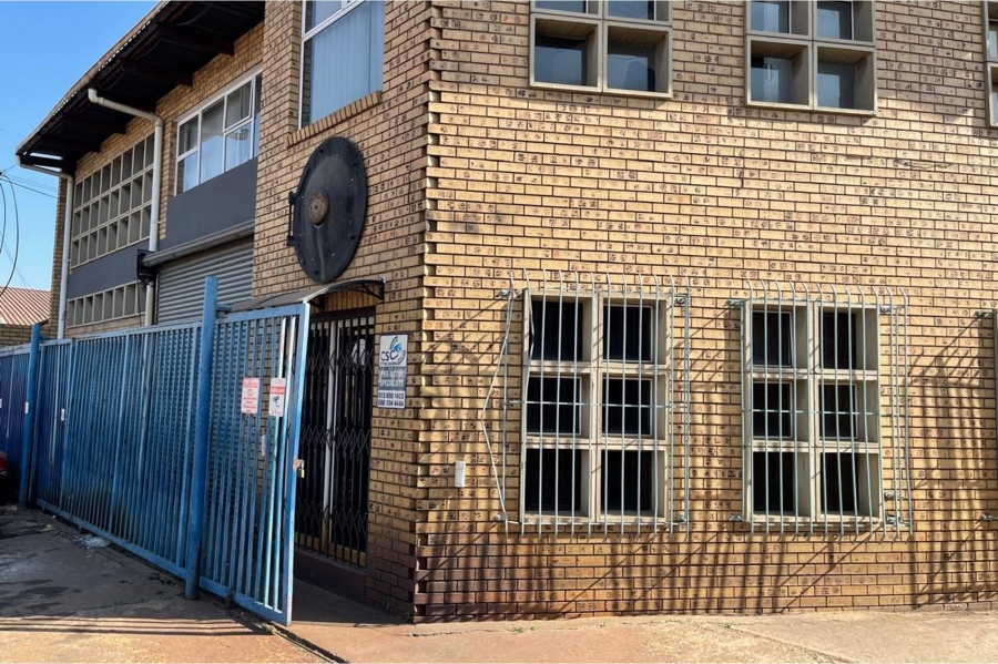 Commercial Property for Sale in Witbank Ext 8 Mpumalanga