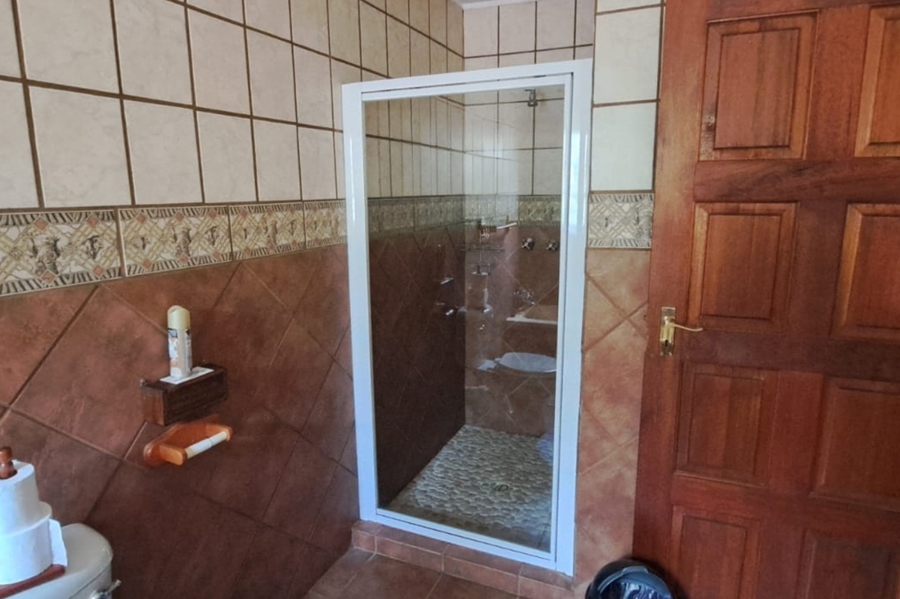 11 Bedroom Property for Sale in Marloth Park Mpumalanga