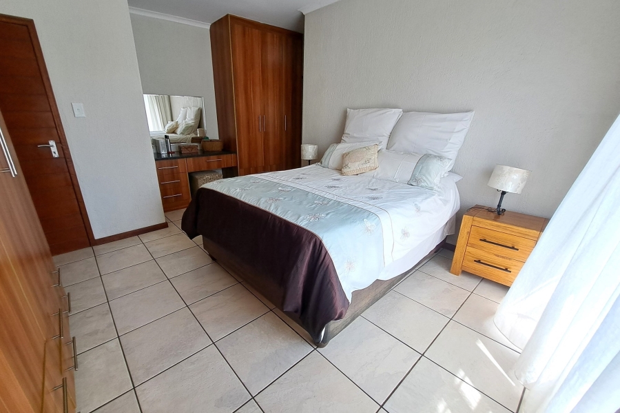 3 Bedroom Property for Sale in Sonheuwel Ext 1 Mpumalanga