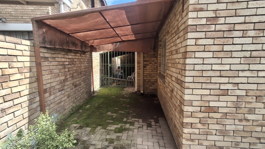 3 Bedroom Property for Sale in West Acres Ext 6 Mpumalanga