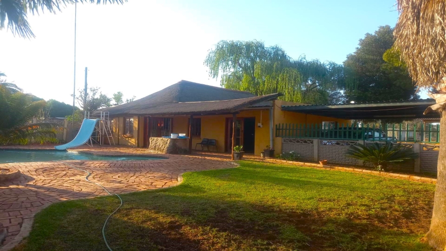 6 Bedroom Property for Sale in Rietkol AH Mpumalanga