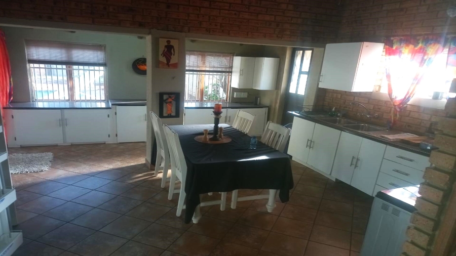 6 Bedroom Property for Sale in Rietkol AH Mpumalanga