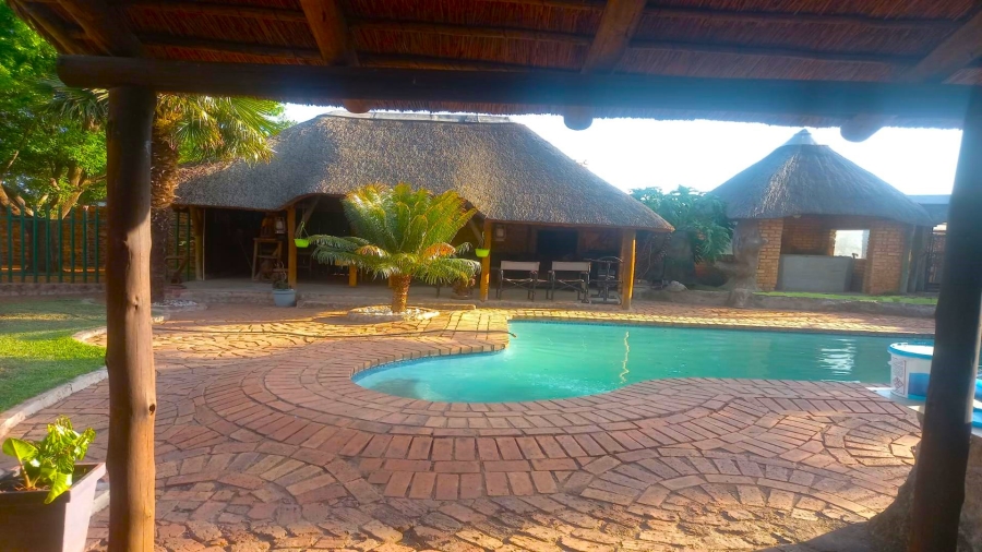 6 Bedroom Property for Sale in Rietkol AH Mpumalanga