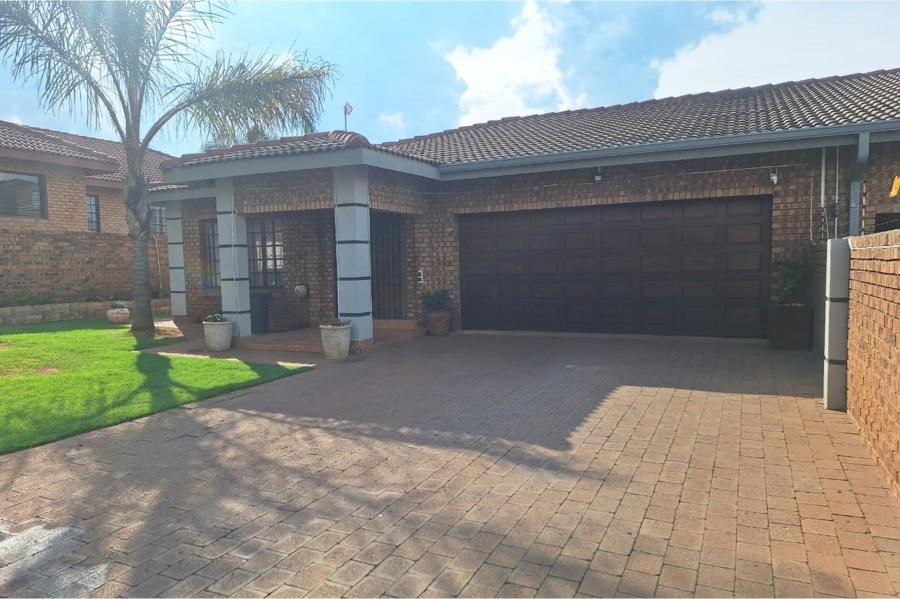 3 Bedroom Property for Sale in Aerorand Mpumalanga