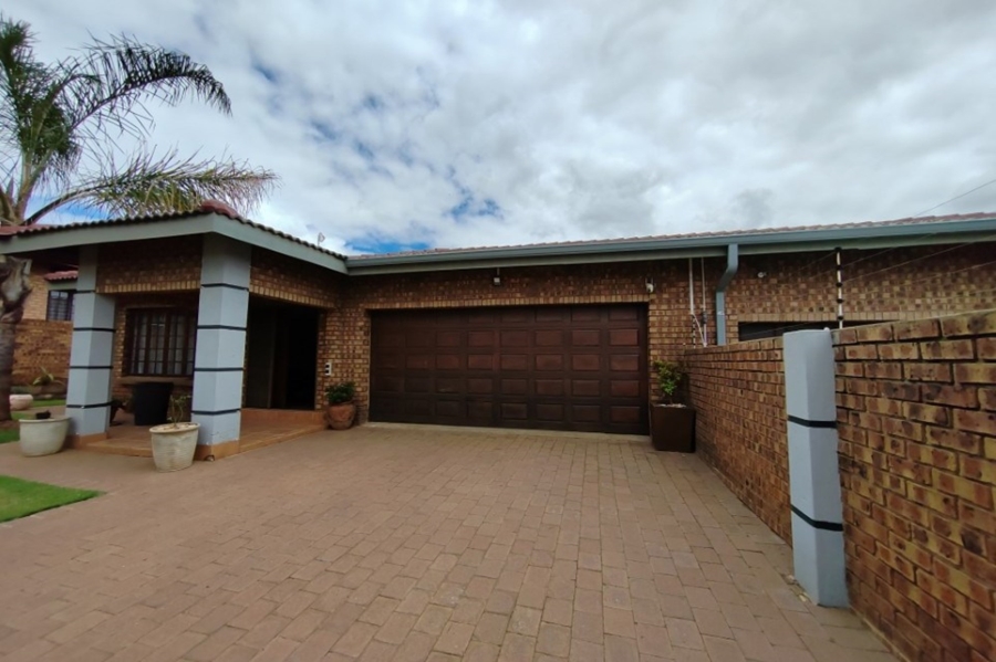 3 Bedroom Property for Sale in Aerorand Mpumalanga