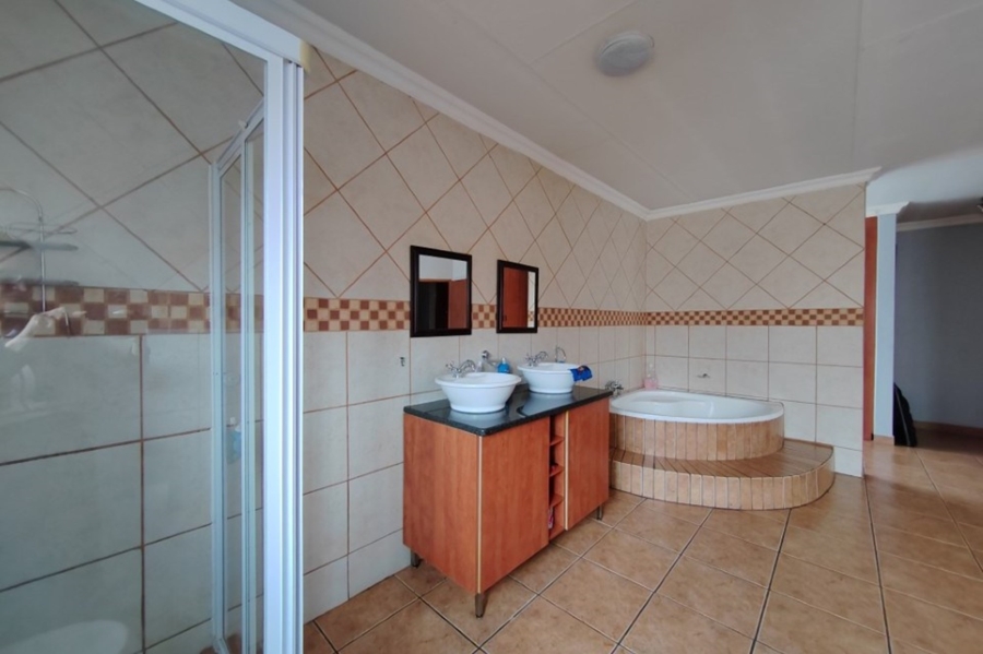 3 Bedroom Property for Sale in Aerorand Mpumalanga