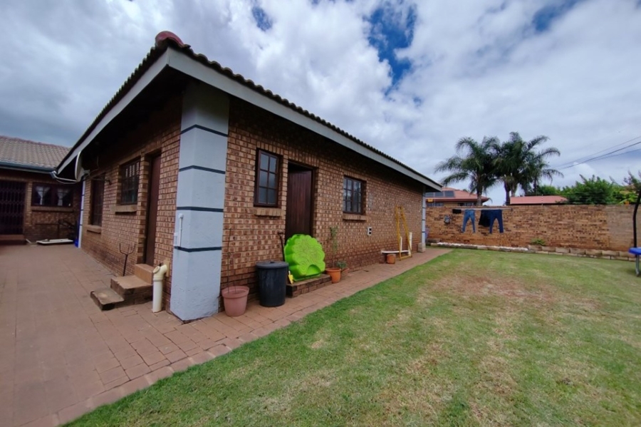 3 Bedroom Property for Sale in Aerorand Mpumalanga