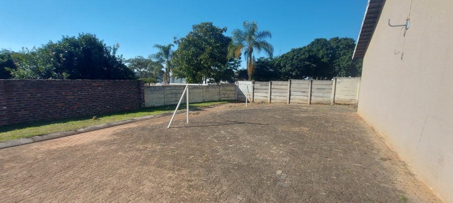 To Let 1 Bedroom Property for Rent in White River Mpumalanga