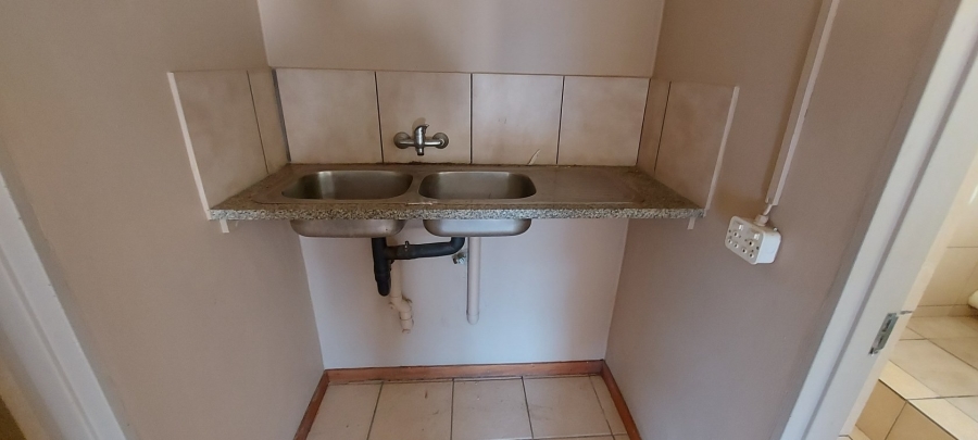 To Let 1 Bedroom Property for Rent in White River Mpumalanga