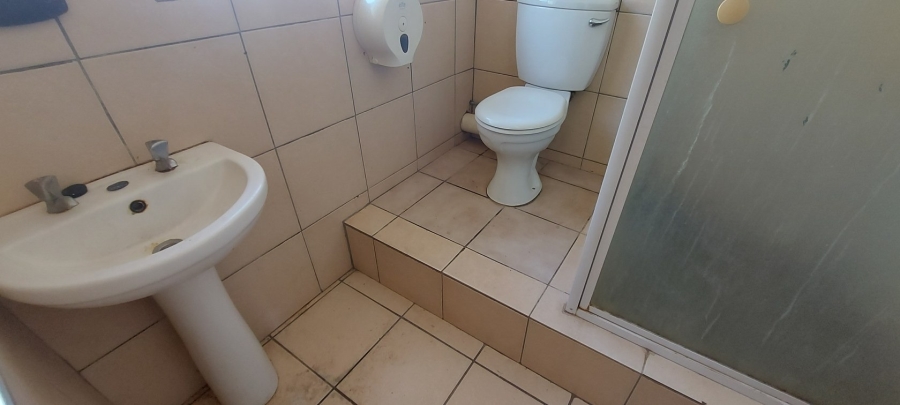 To Let 1 Bedroom Property for Rent in White River Mpumalanga