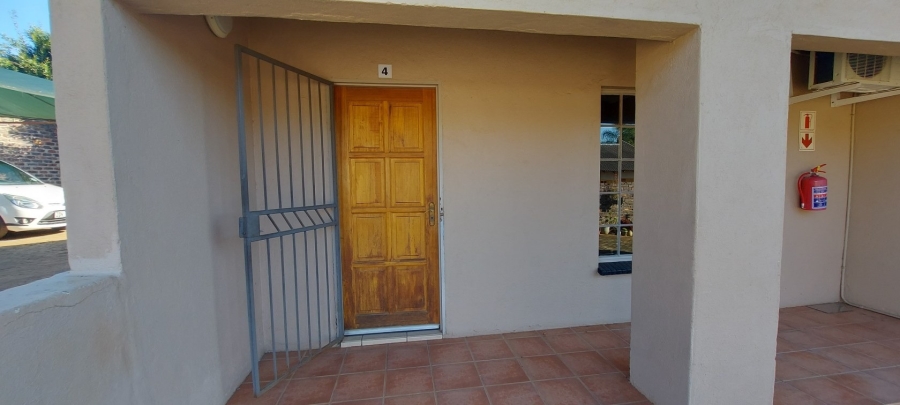 To Let 1 Bedroom Property for Rent in White River Mpumalanga