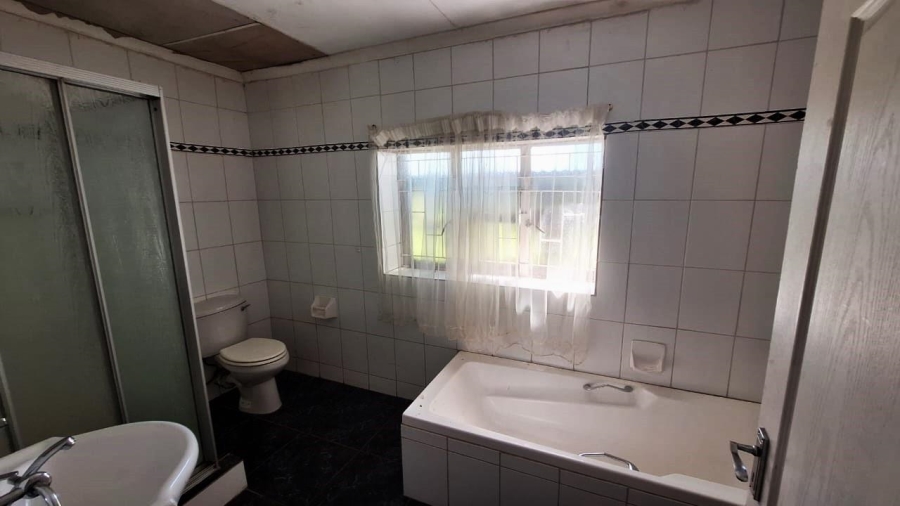 7 Bedroom Property for Sale in Standerton Rural Mpumalanga