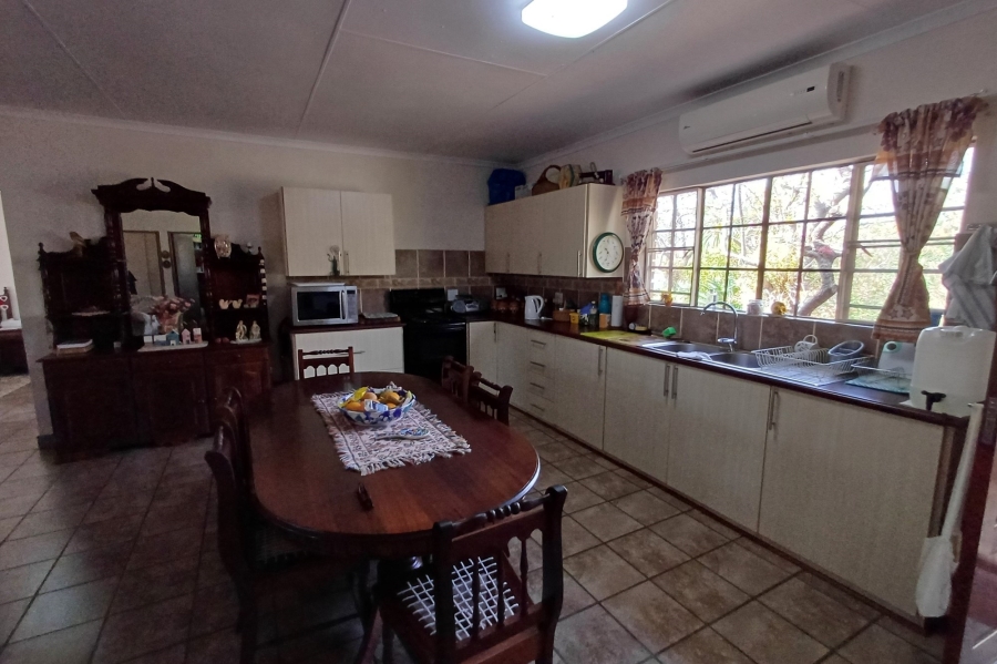 2 Bedroom Property for Sale in Marloth Park Mpumalanga