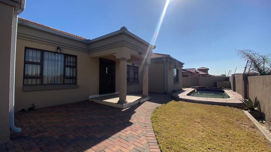 To Let 4 Bedroom Property for Rent in Aerorand Mpumalanga