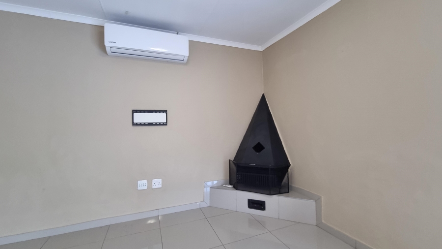 To Let 4 Bedroom Property for Rent in Steiltes Mpumalanga