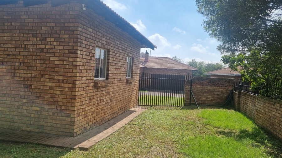 To Let 3 Bedroom Property for Rent in Ben Fleur Mpumalanga