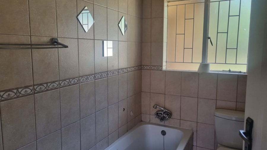 To Let 3 Bedroom Property for Rent in Ben Fleur Mpumalanga