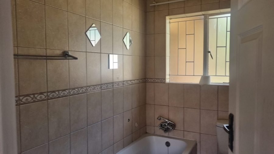 To Let 3 Bedroom Property for Rent in Ben Fleur Mpumalanga