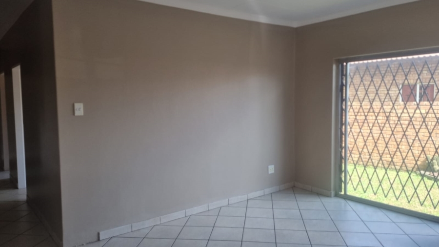 To Let 3 Bedroom Property for Rent in Ben Fleur Mpumalanga